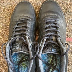 Kuru Kinetic Men's Anti Slip Sneaker